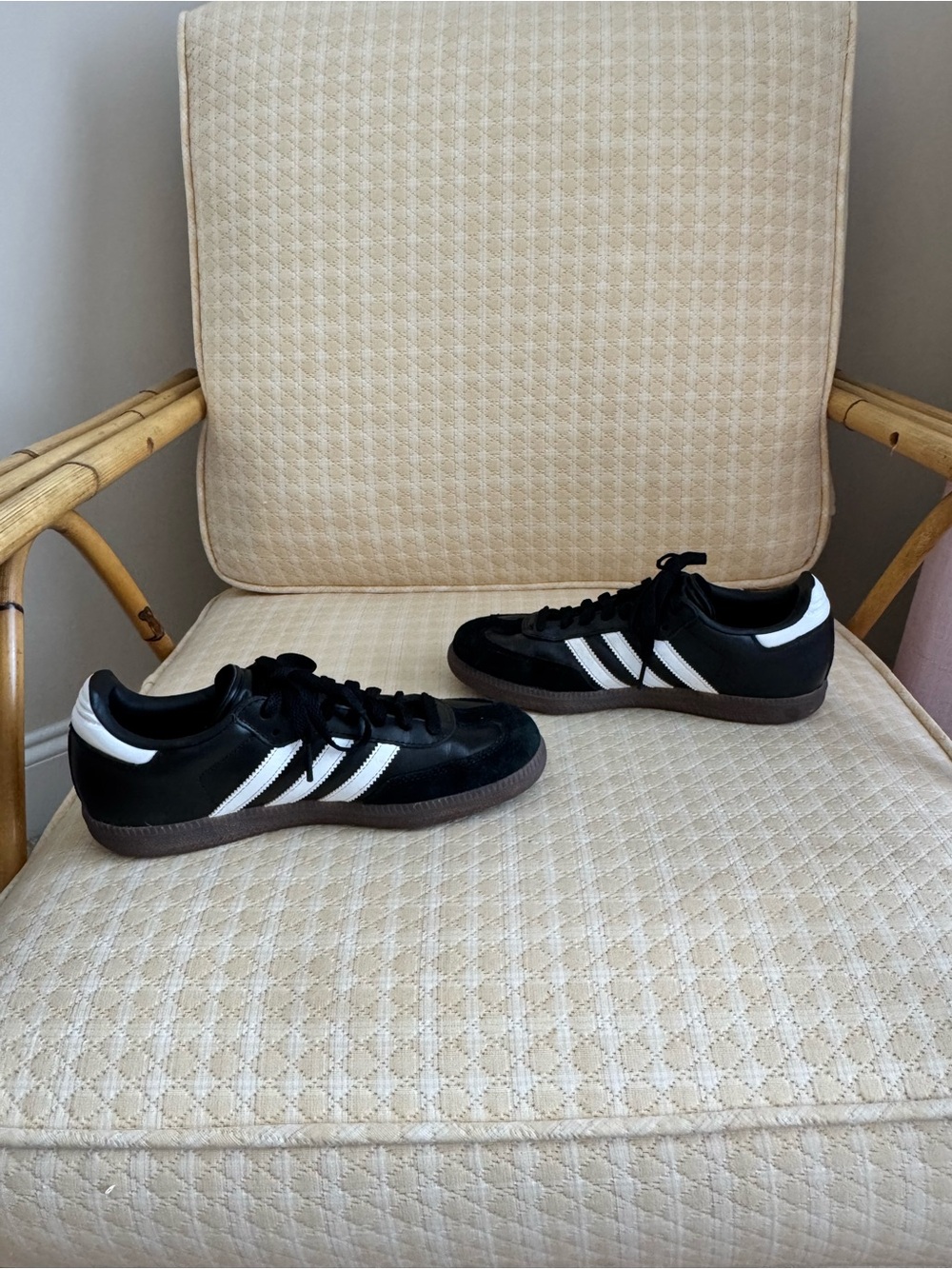 🔹 Adidas Samba Sneakers – Women’s Size 7 – Black & White – Gently Used - Picture 5 of 8